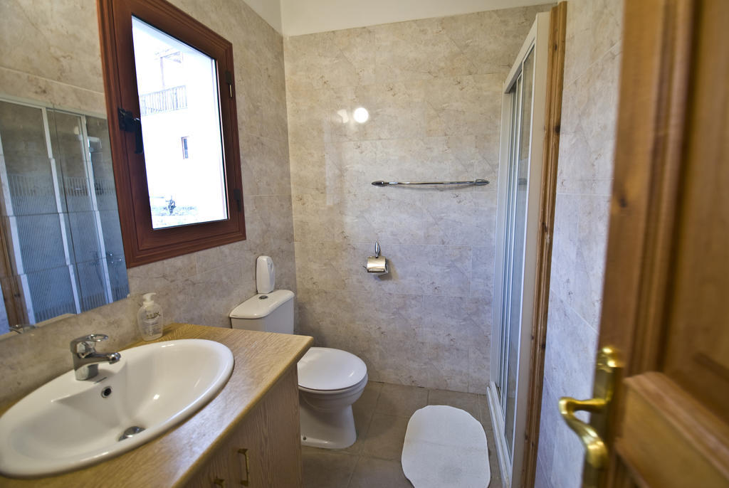 הוילה Lania Royal Oak House By Trulycyprus חדר תמונה